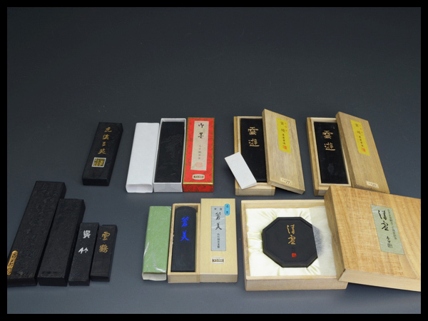 中国 書道具 端渓硯 倣宋 米芾 螽斯瓜瓞硯 箱付 【知之】 中国 中国 書道具 端渓硯 倣宋 米芾 螽斯瓜瓞硯 箱付 【知之】 中国
