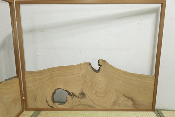 ◇ 茶道具 屏風 風炉先 【2尺4寸 赤杉縁 桐木地薄板入 腰 風炉先屏風
