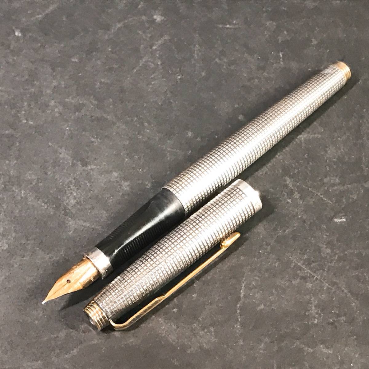 PARKER 万年筆 ・ パーカーペン先14K POINT 刻印 STERLING CAP&BARREL