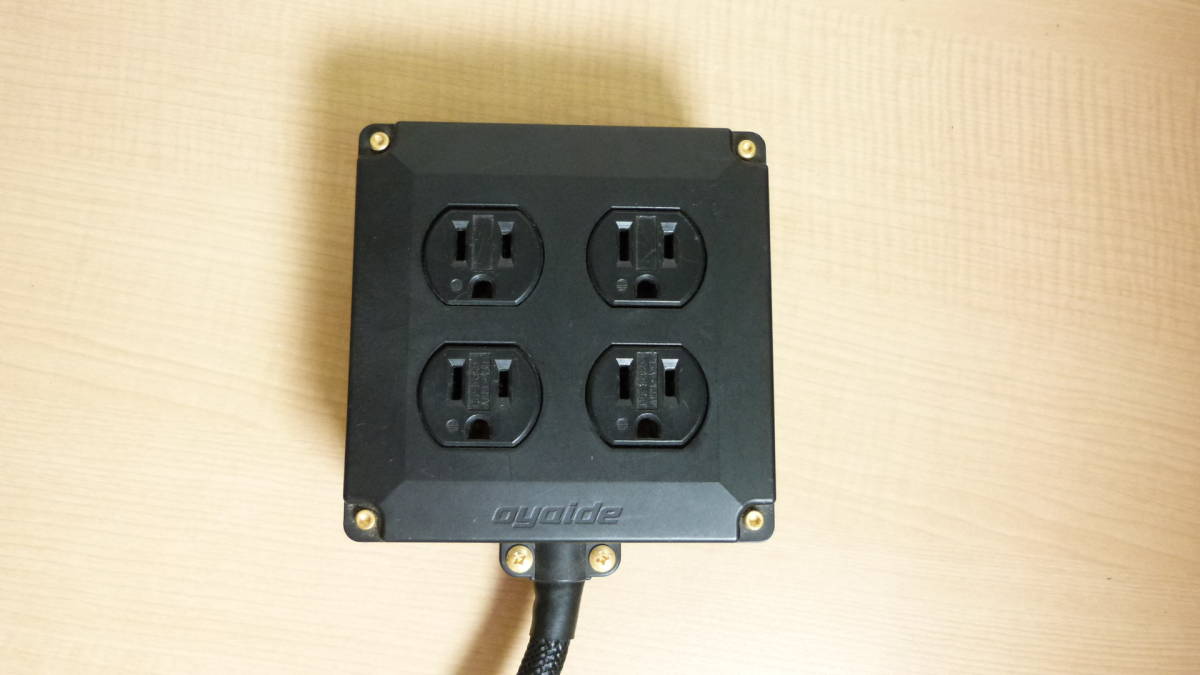 一円出品】動作品 oyaide オヤイデ 電源タップ 黒色 OCB-1 SX AR OCB-1