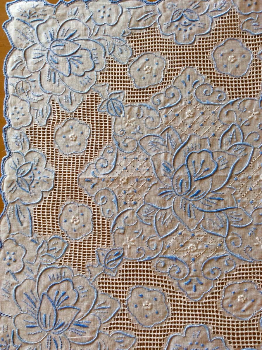 スワトウ *SWATOW 麻100% ハンカチ＊藍百花＊汕頭＊手刺繍