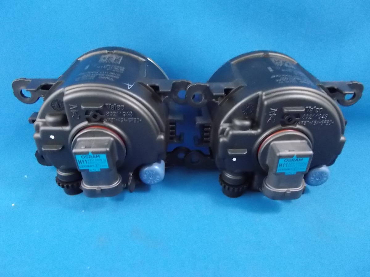新車はずし/中古】 スズキ純正フォグランプ 左右 Valeo 89211943