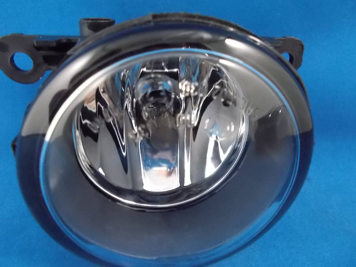 新車はずし/中古】 スズキ純正フォグランプ 左右 Valeo 89211943