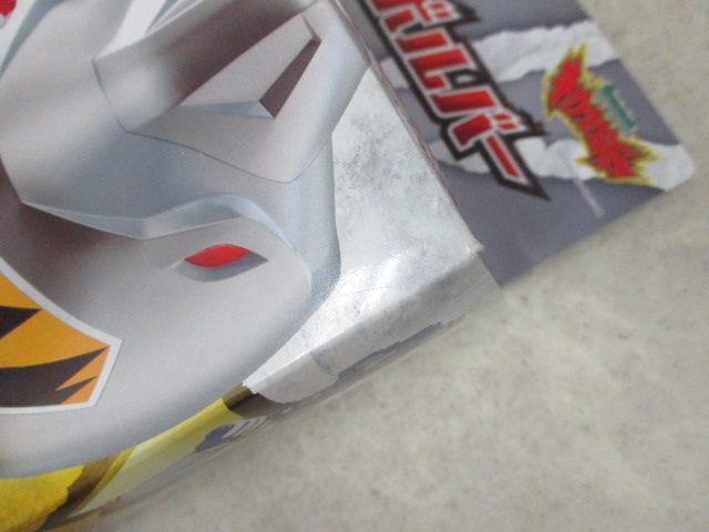 未開封 バンダイ 獣電戦隊キョウリュウジャー 光る！！鳴る！！ 変身銃ギガガブリボルバー 食玩王国オフィシャルウェブサイト 獣電戦隊キョウリュウジャー 光る!!獣電アームズ｜発売日：2013年 カミツキ合体 獣電池01｜ガシャポンオフィシャルサイト 獣電戦隊キョウリュウジャー』の変身アイテム「ギガガブ