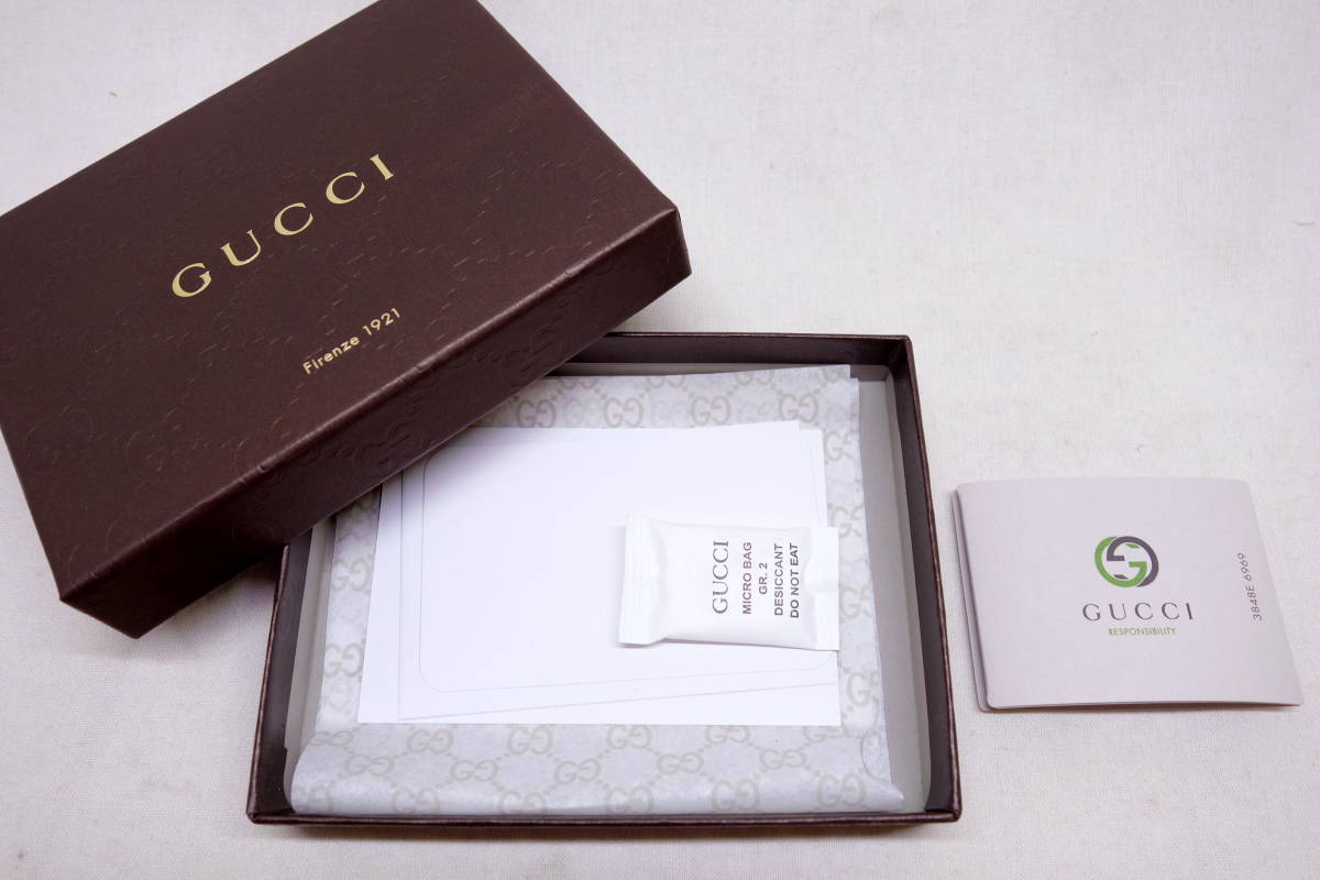 スウィング GUCCI(パスケース⁄IDカードホルダー)のフリマアイテム スウィング GUCCI(パスケース⁄IDカードホルダー)のフリマアイテム