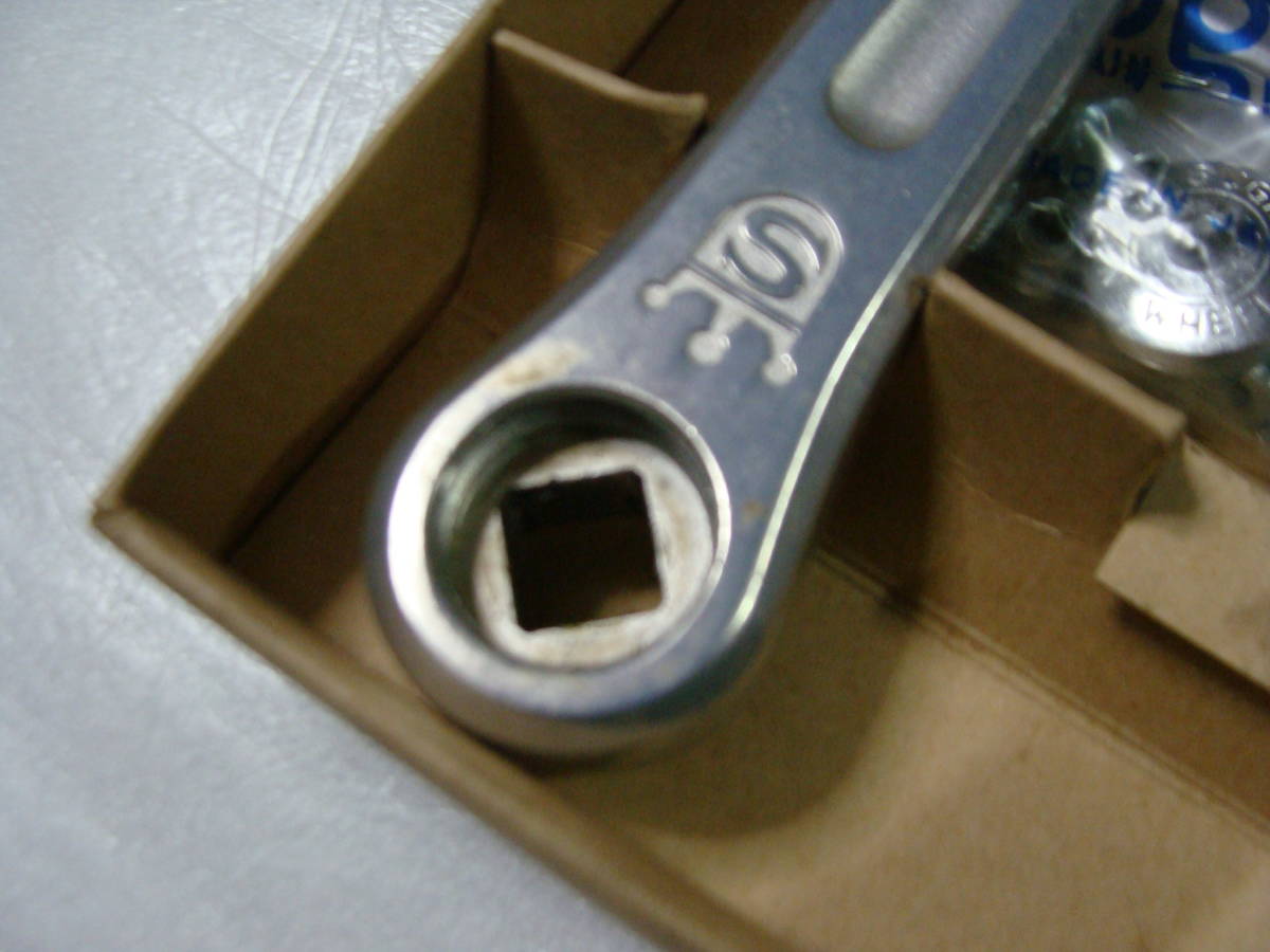 箱入り　スギノ　マイティー　クランクセット_6