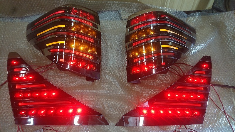LEDテールランプ 20系ヴェルファイア スモーク 左右セット Valenti