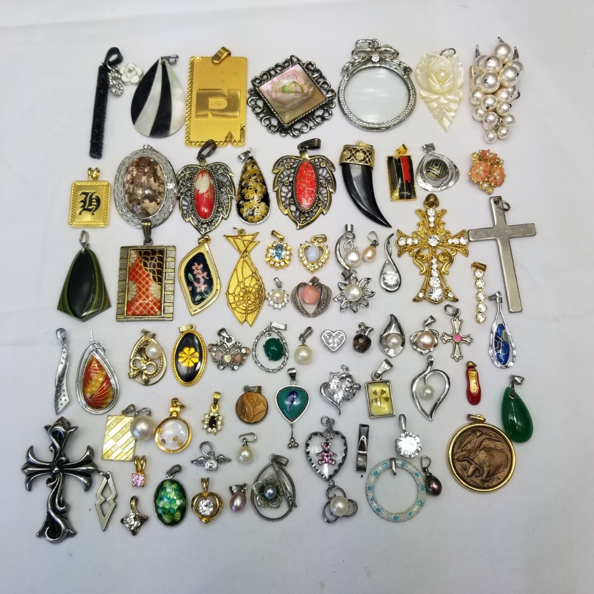 大量 -アクセサリー まとめて vintageペンダントトップ 50点以上 