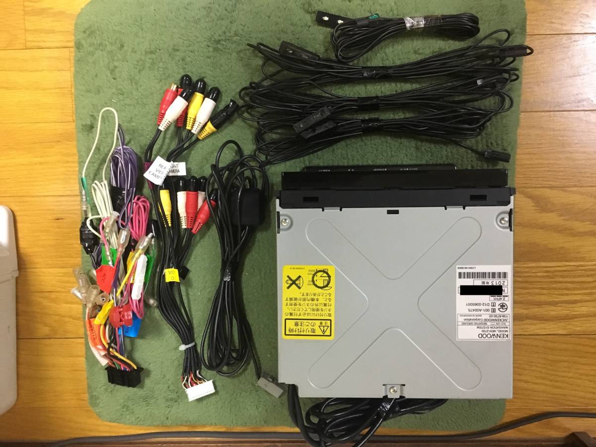 KENWOOD カーナビ KENWOOD MDV-Z700 メモリーナビ 2013年製 地図2012年