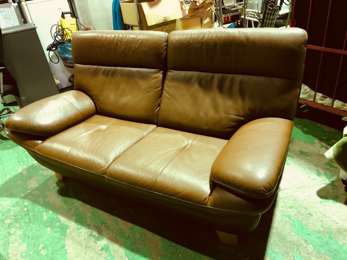 ☆カリモク超美品☆現行モデル☆革張りソファ☆