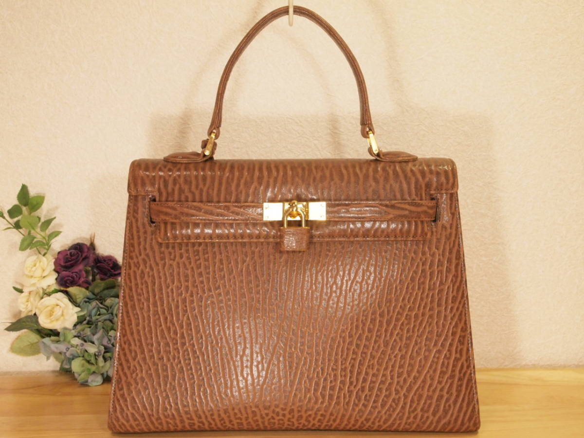 極美品 定価10万 希少 アザラシ革 ケリータイプ 総革 高級 極美品 定価10万 希少 アザラシ革 ケリータイプ 総革 高級