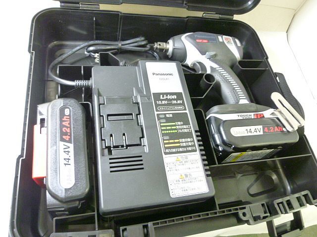 4692) 展示品 Panasonic パナソニック 充電インパクトレンチ 14.4V 