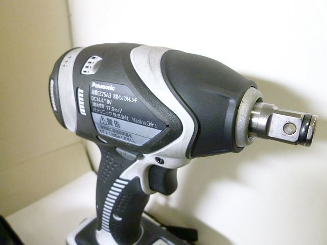 4692) 展示品 Panasonic パナソニック 充電インパクトレンチ 14.4V 