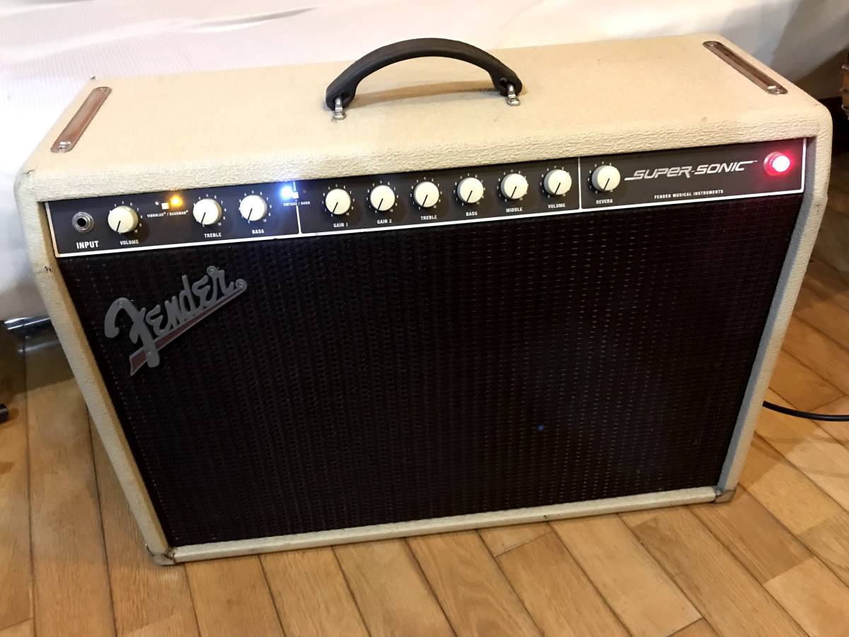 ☆Fender Super sonic 60W 真空管ギターアンプコンボ フェンダー