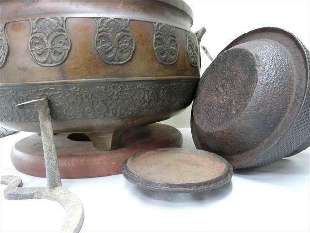 インテリアに!【「鉄瓶・火鉢・五徳」組 ・Z5・瓶掛 五徳希少】◆手焙火箸 茶道具 湯沸 電熱器 オブジェ 骨董 コレクション 和室