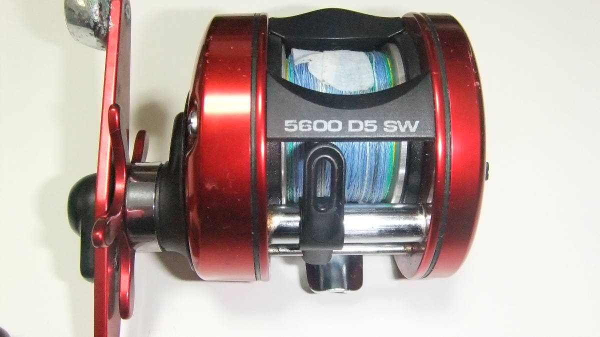 ABU5600 D5 SW カーボンハンドル新品付き Abu アブガルシア アンバサダー 5600 D5 SW 中古品 送料無料
