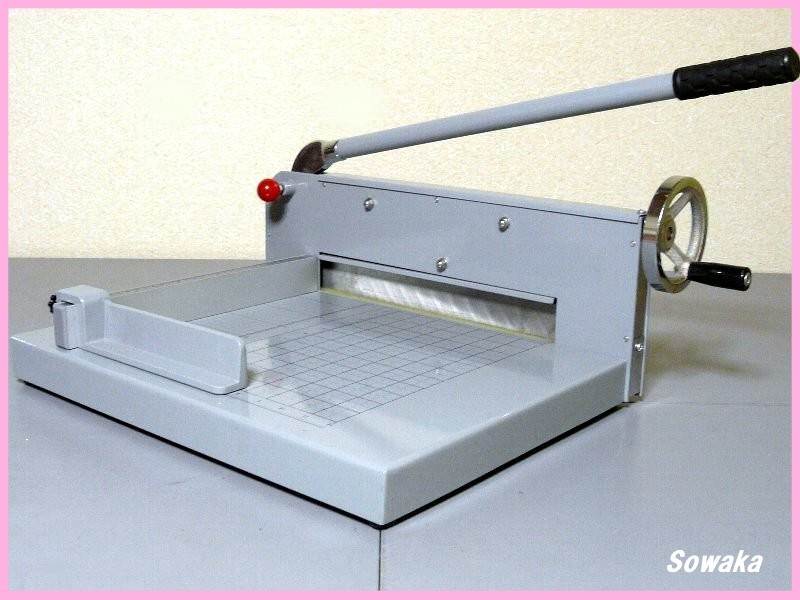 ペーパーカッター 裁断機 A4対応 | 大型裁断機 最大400枚カット対応 自炊（