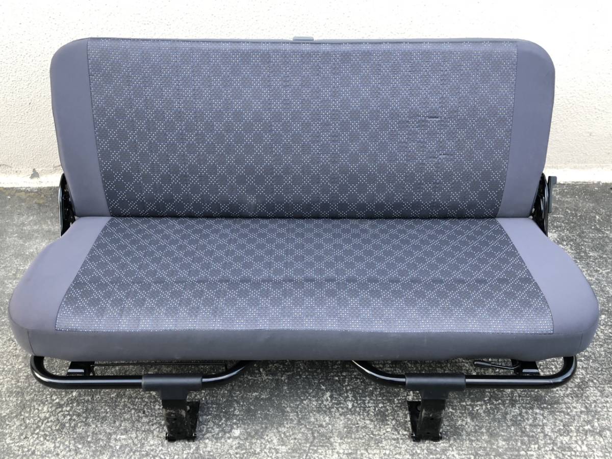 キャラバン E25 後期 純正 セカンドシート 良品