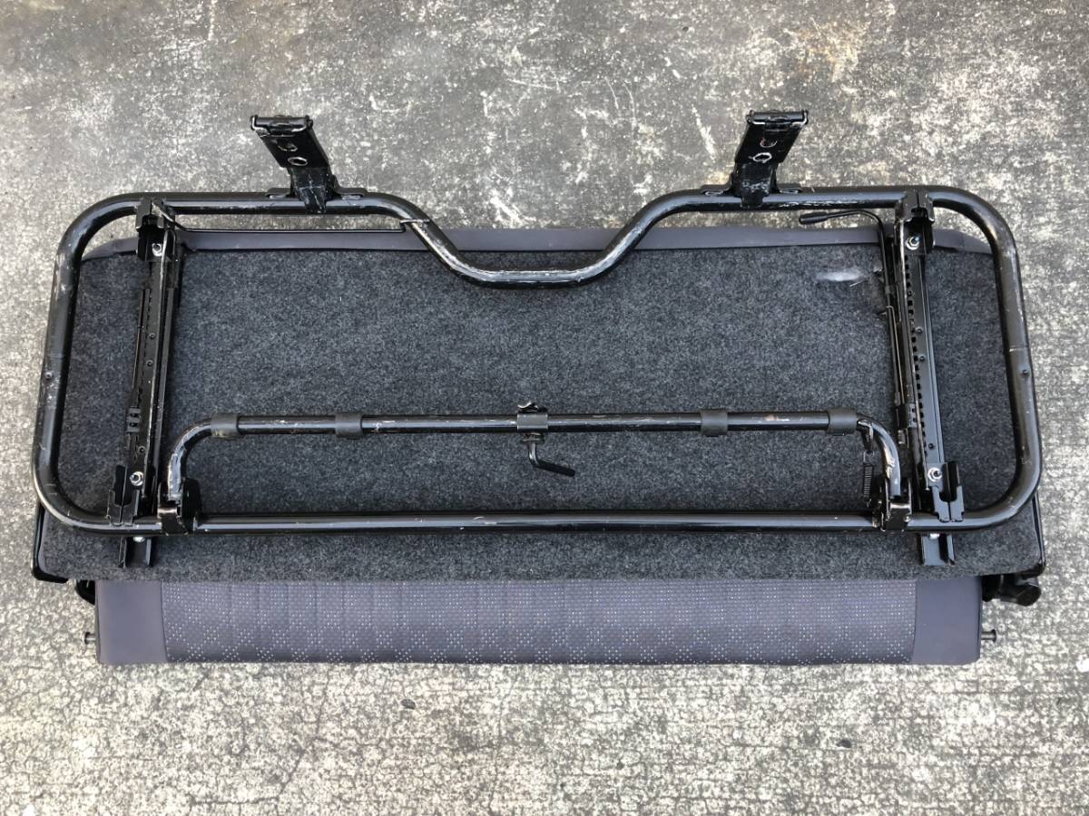 キャラバン E25 後期 純正 セカンドシート 良品