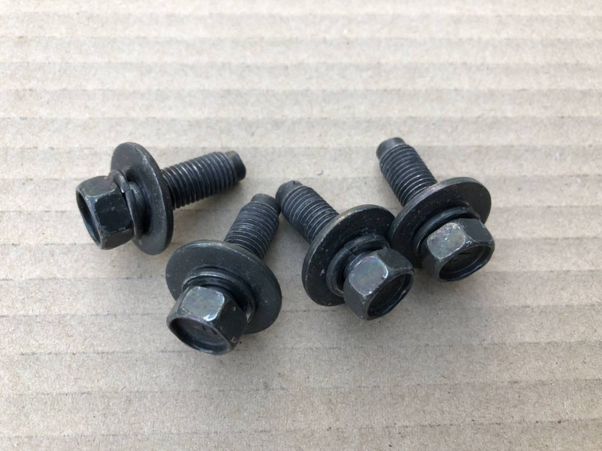 キャラバン E25 後期 純正 セカンドシート 良品