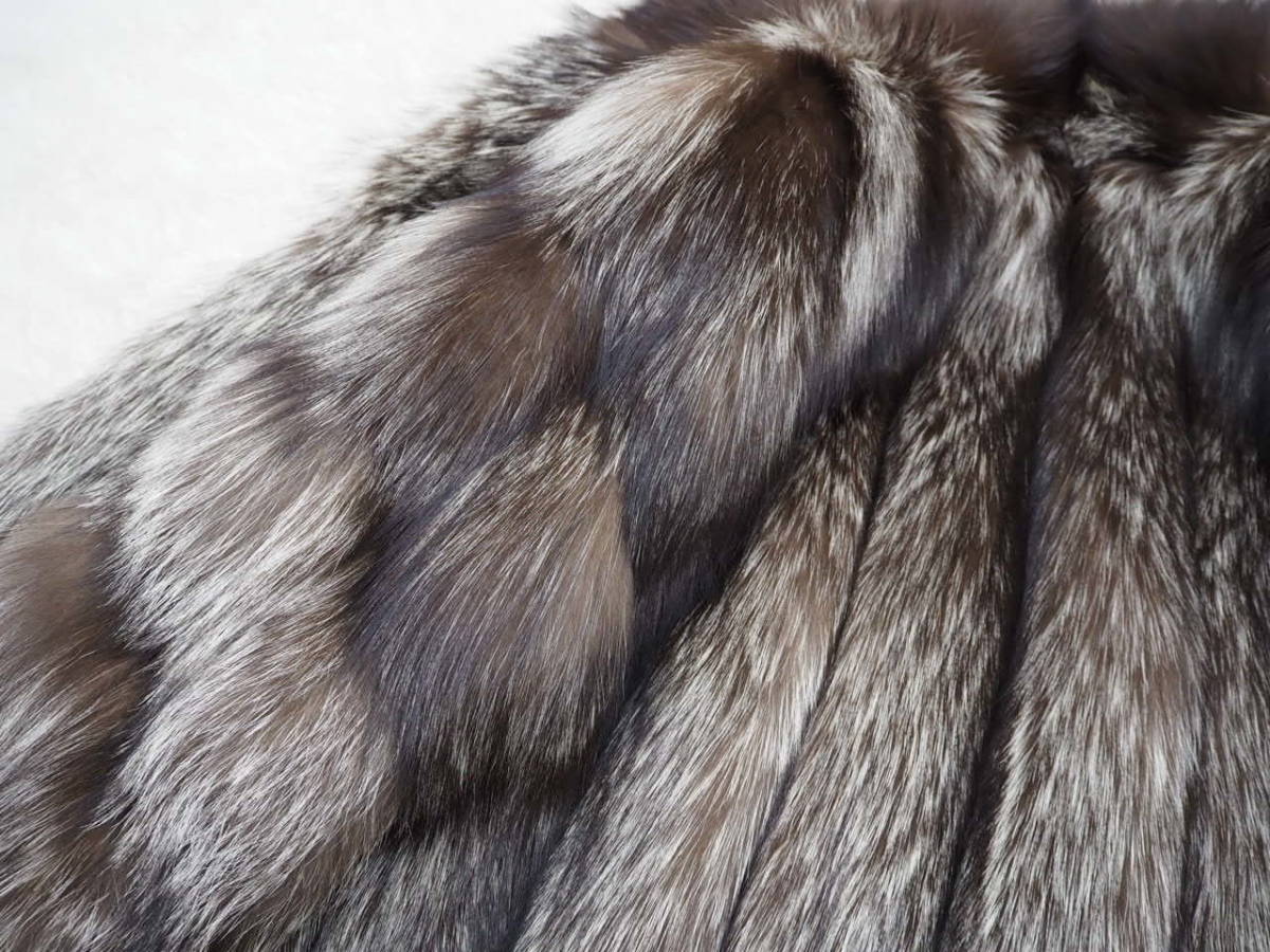 □シルバーフォックス□セミロングコート□着丈82cm□OSFUR□襟BIG