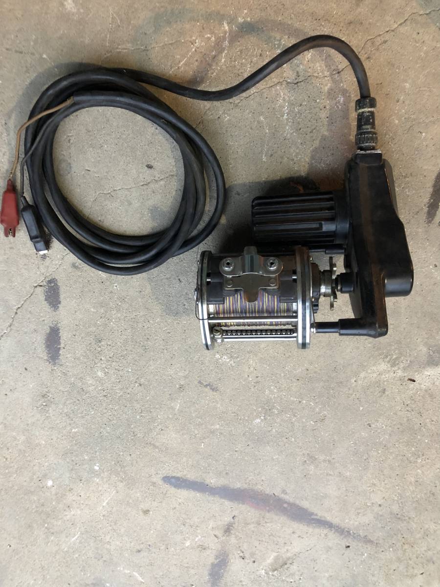ダイワ電動リール 12V 船用？ 通電動作確認済み