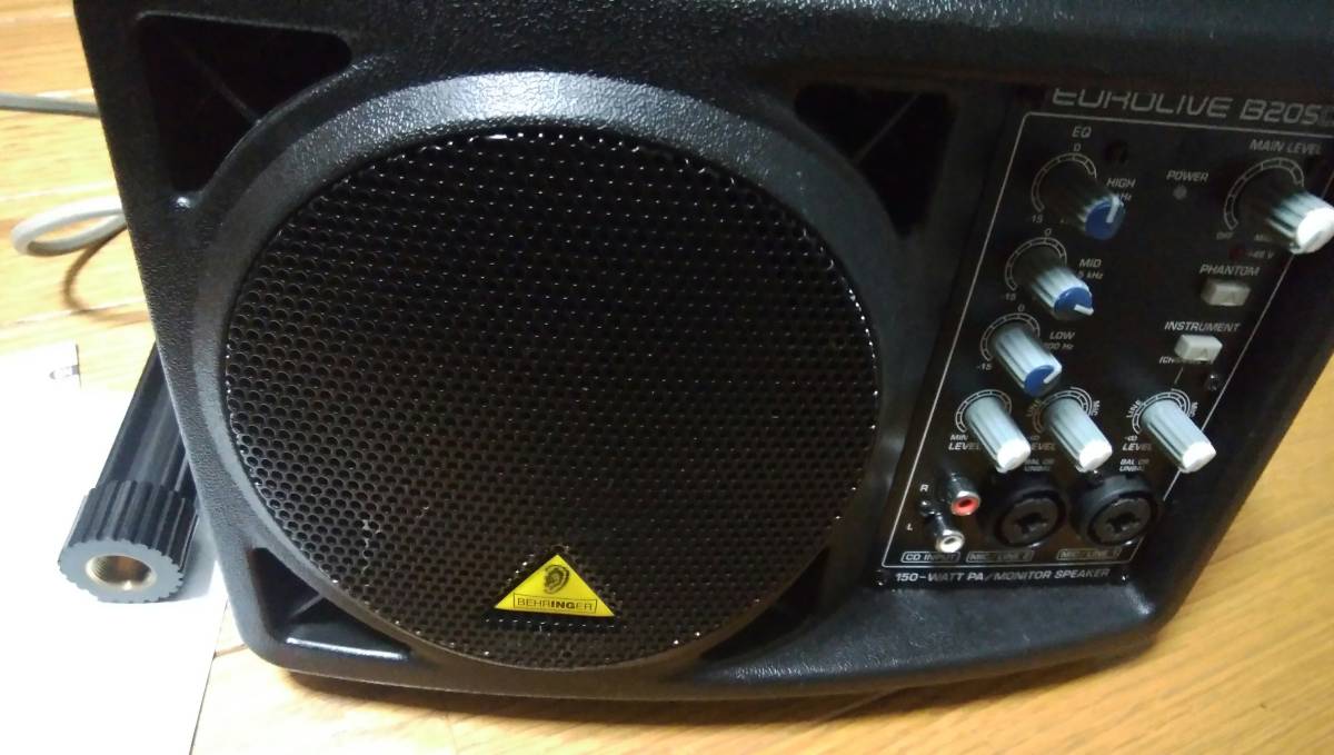 BEHRINGER EUROLIVE B205D コンパクト 150w パワードスピーカー 一部故障