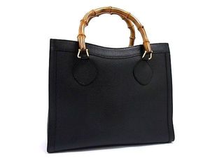 gucci ハンドバッグ 002のYahoo!オークション(旧ヤフオク!)の相場