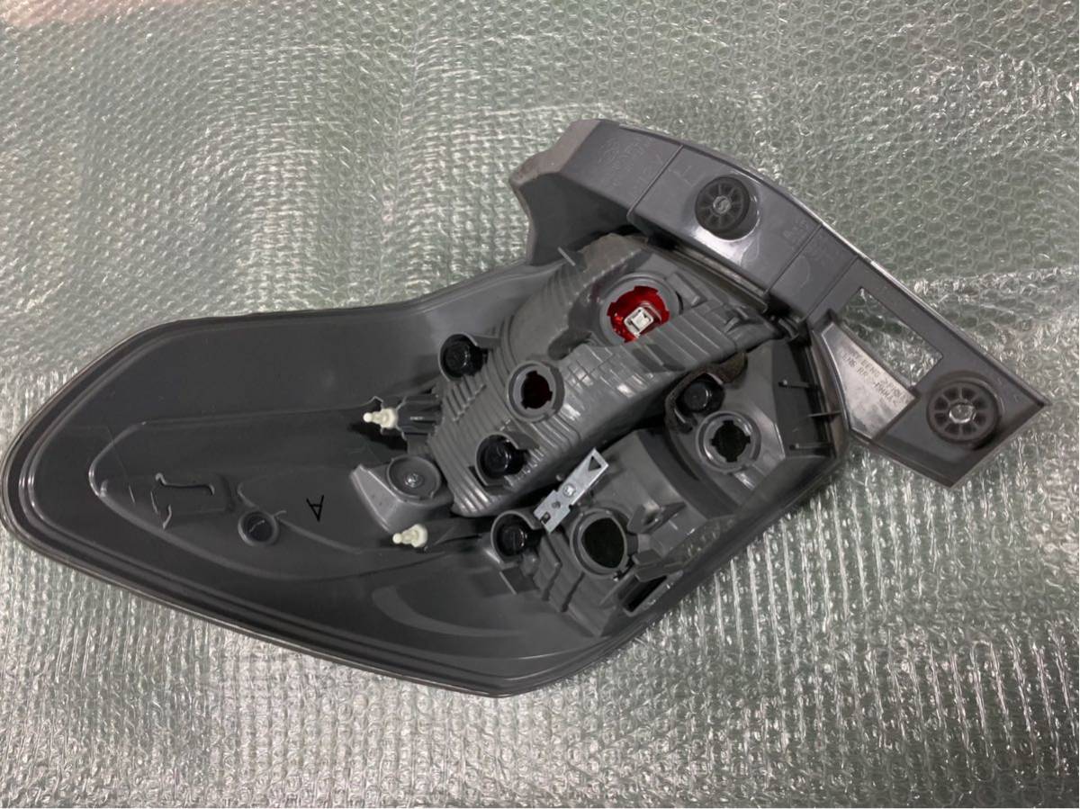 XV 右テール GPE XV DAA-GPE 右テールランプ ハイブリッド2.0I-L