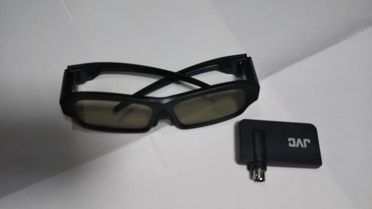 プロジェクター D-ILAホームシアタープロジェクター DLA-X500R | JVC