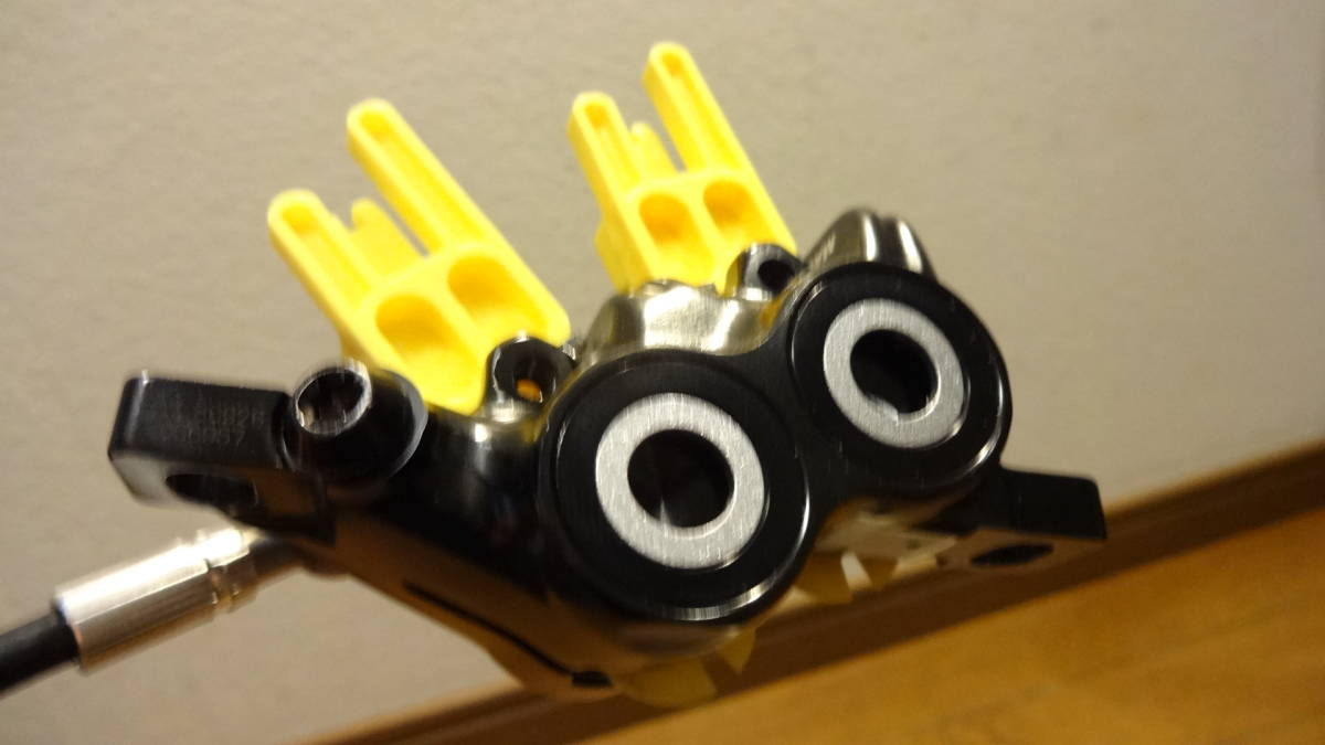 MAGURA MT5 キャリパーのみ1個 Magura MT5 |