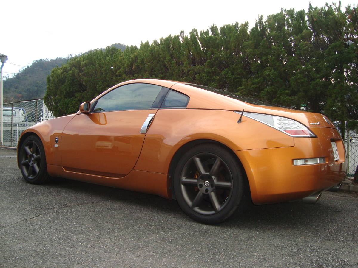 フェアレディZ Z33 日産 フェアレディZ・オレンジ(橙)の中古車を探す 