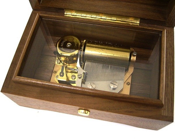 28) CATATE 147 (BACH) スイス製リュージュ オルゴール