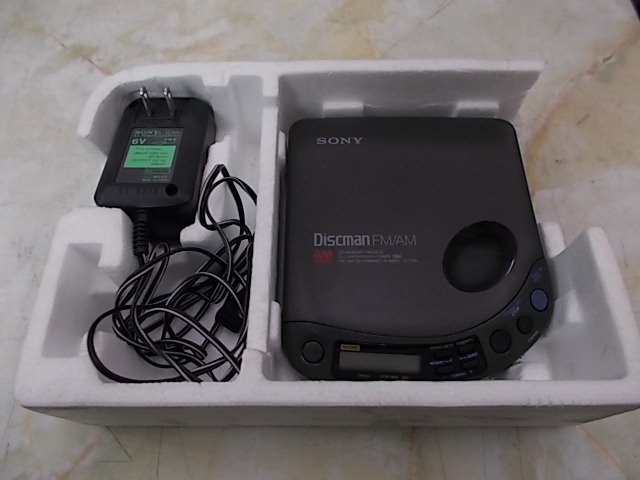 SONY Discman FM/AM D-T115 ポータブルCDプレーヤー Discman SONY - D-T115 CD FM⁄AM ポータブルCDプレーヤー メルカリ