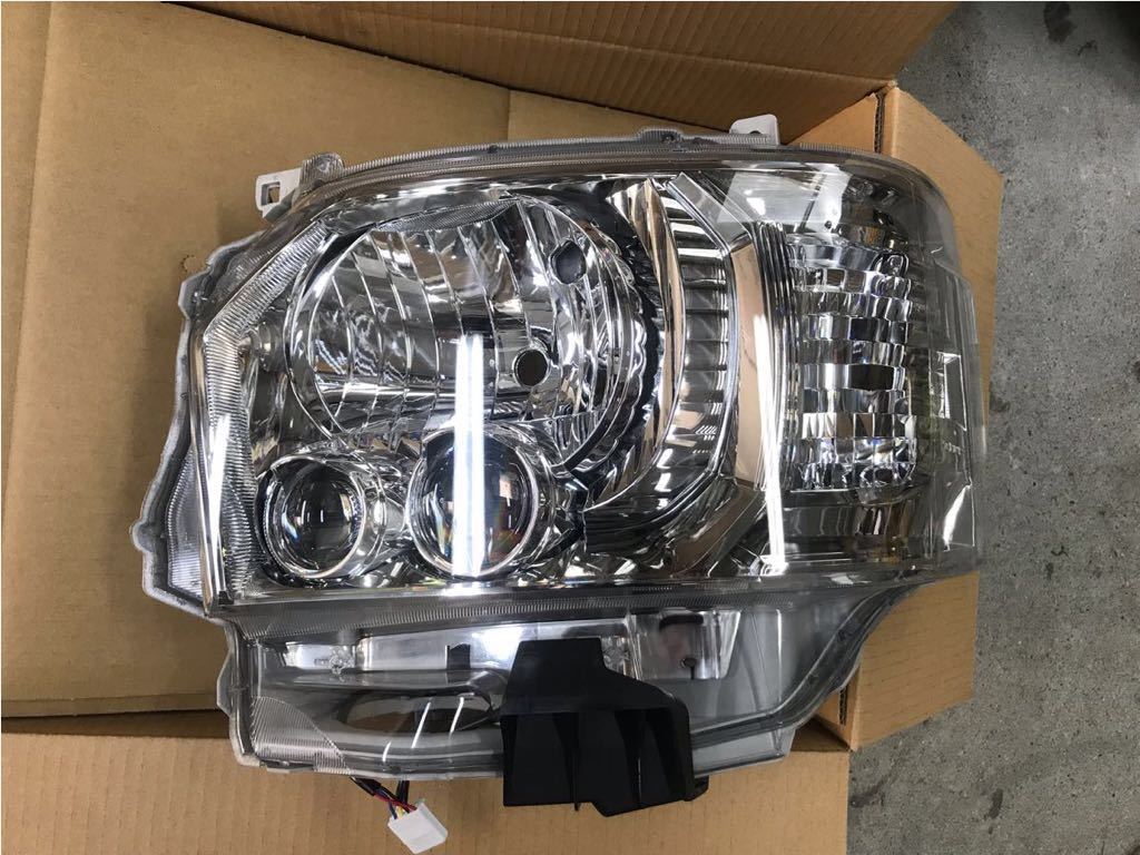 ハイエース 200系 ヘッドライト 左 純正 トヨタ LED 4型 左ヘッド