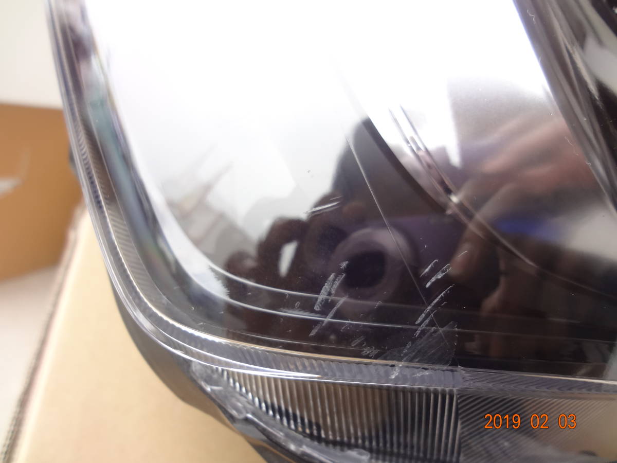 NBOX　カスタム JF3　右ヘッドライト　ＳＴＡＮＬＥＹ　ｗ3106　