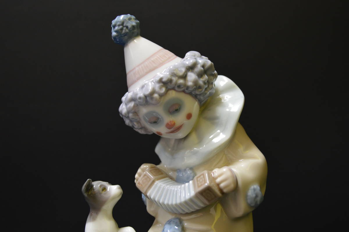 美品 LLADRO リヤドロ アコーディオンを持つピエロ #5279 陶器 置物