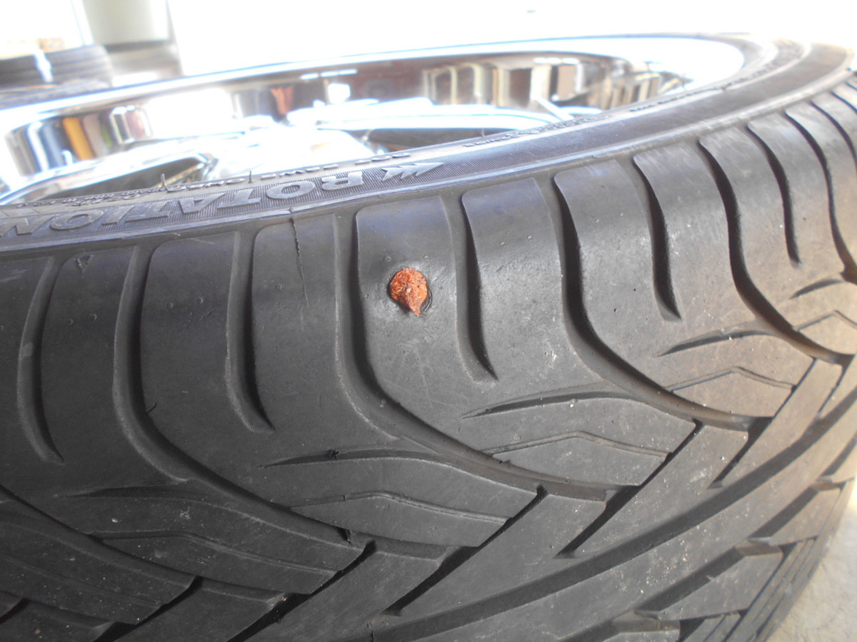 【LEXANI/レグザーニ】メッキ！9.5J×24+15　PCD127-6穴☆295/35R24☆4本☆激安売切り♪[輸入1903]アメ車などに！