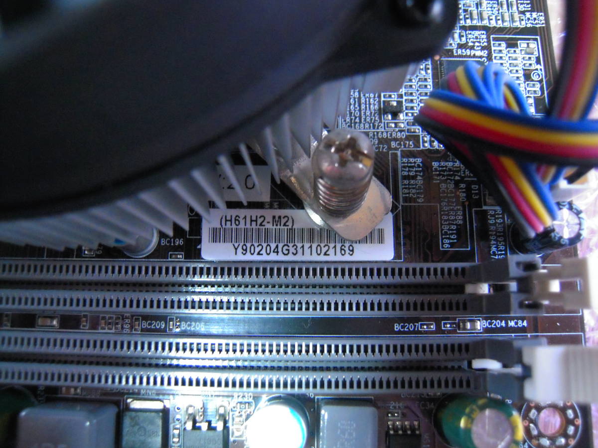 起動確認済み　ECS　H61H2-M2　LGA1155　MicroATX　Core i対応　CPU，メモリ付き 