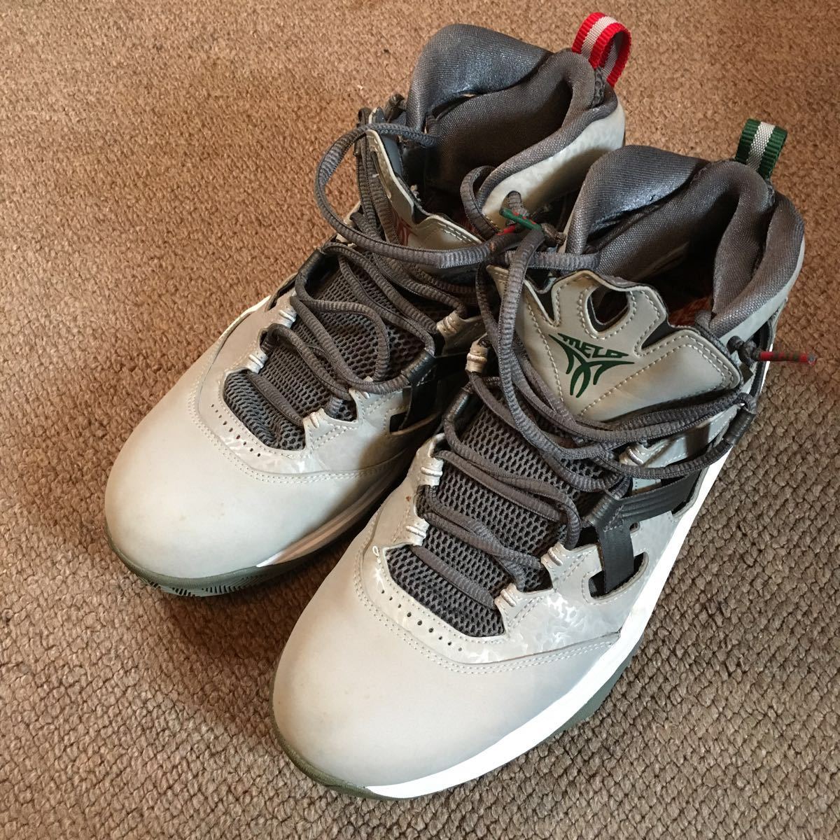 プーマ 28.0cm/puma スニーカー 茶 白 中古 古着 メンズ Tポイント 