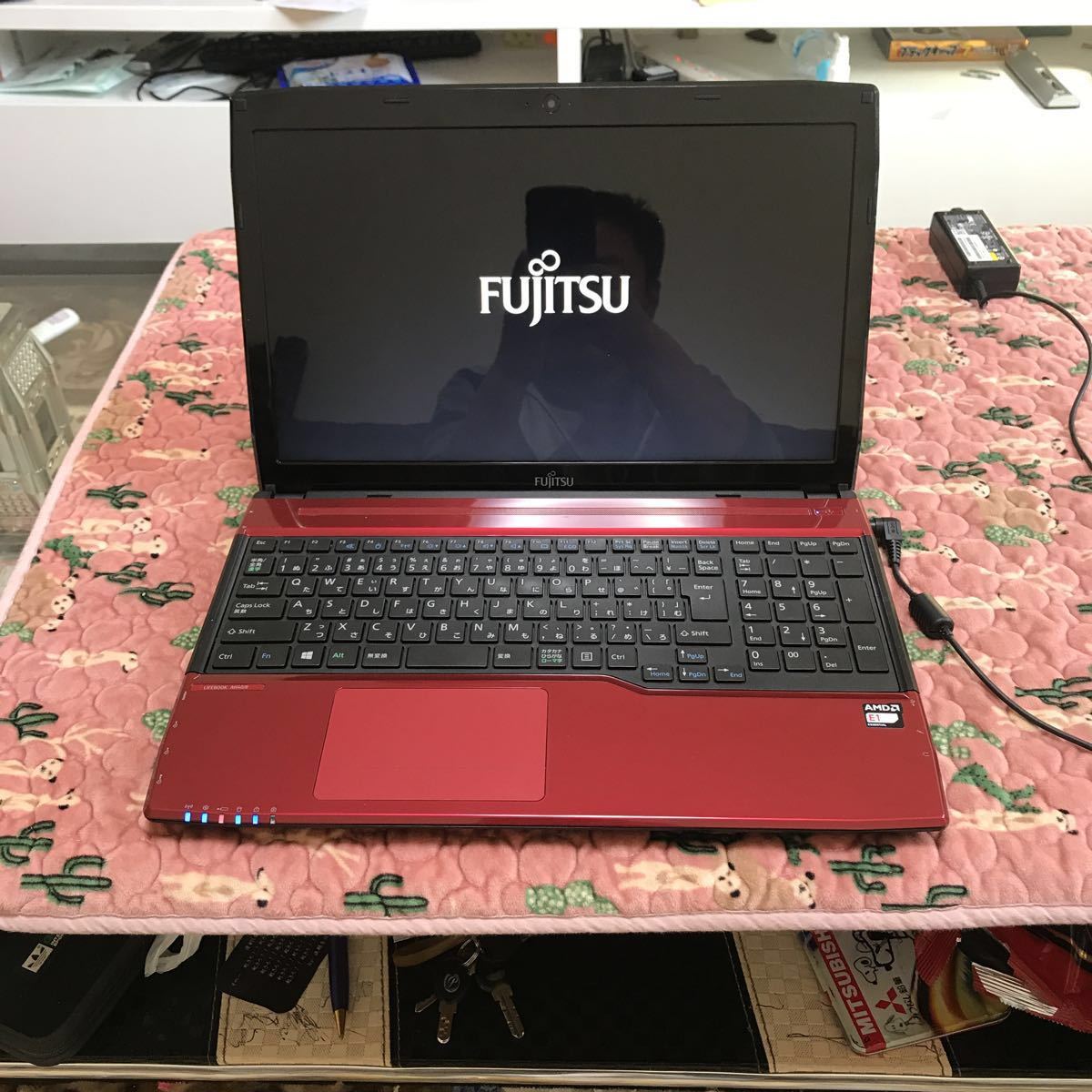 富士通（FUJITSU）LIFEBOOK AH40/R メモリ4GB HDD 1TB 2014年製