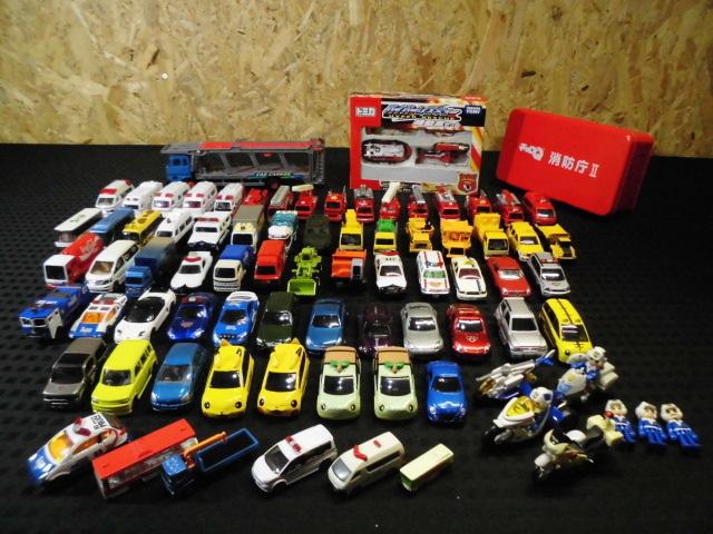 全国送料無料 トミカ チョロＱ 消防車 パトカー 高所作業車 道路公団 バス 他色々詰め合わせ