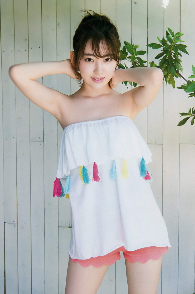 □Z304□宮脇咲良 L判 写真 100枚 高画質 グラビア フォト おまけ