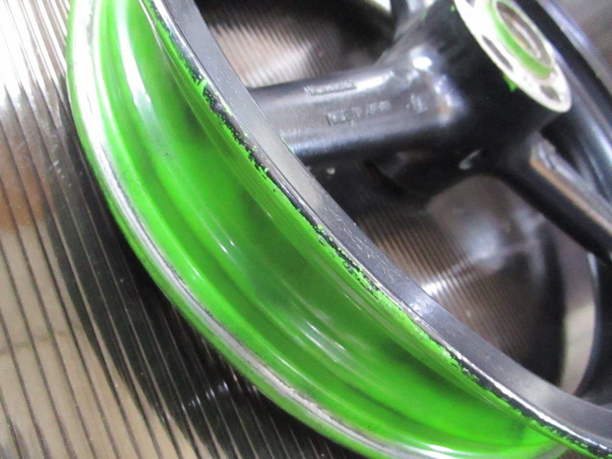 KR1？純正フロントホイール 2．75－17！7 42888☆KR-1