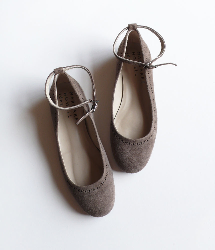 マーガレットハウエル くすんだグレー系のパンプス 23cm MARGARET