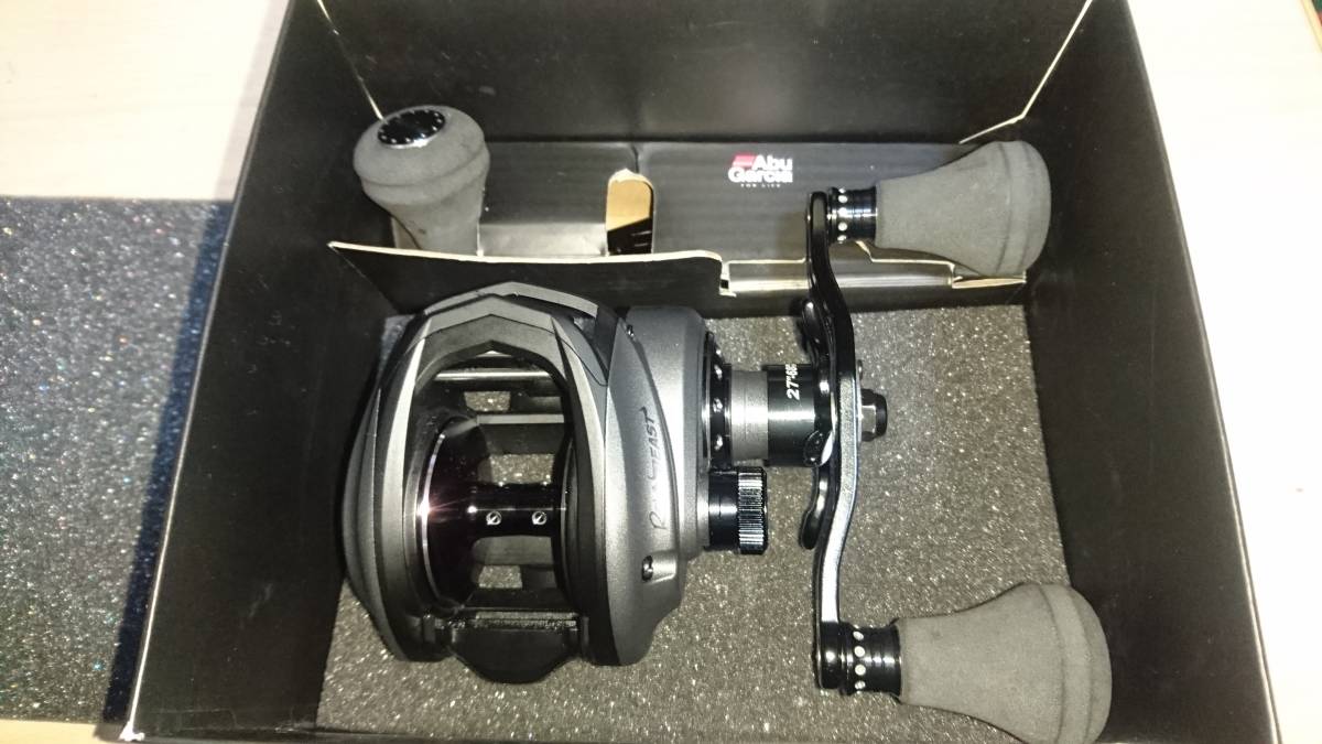 未使用】アブガルシア レボ ビースト (REVO BEAST) 40 HS 右