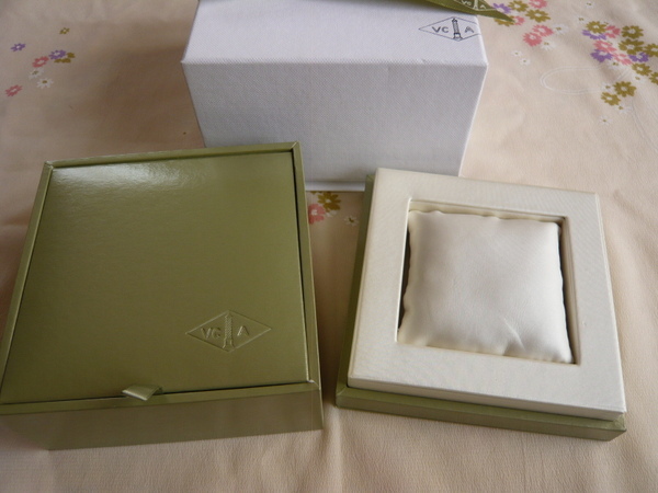 Van & Arpels cleef ヴァンクリーフ& アーペル ヴァンクリ