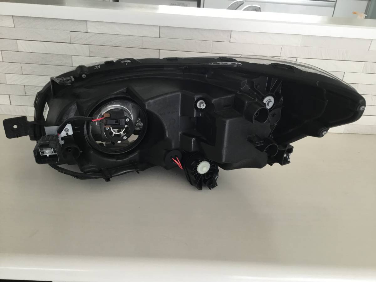 スバル VM4 VMG 前期 レヴォーグ 純正 LED ヘッドライト 左右セット 北海道発スバルレヴォーグVM4/VMG前期LED純正ヘッドライト右 【公式通販】