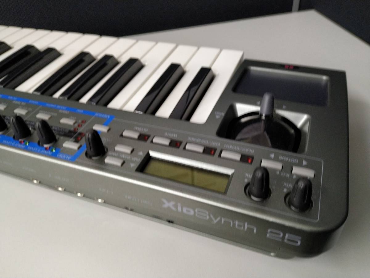 Xiosynth Novation XioSynth 25 シンセサイザー MIDI USB 