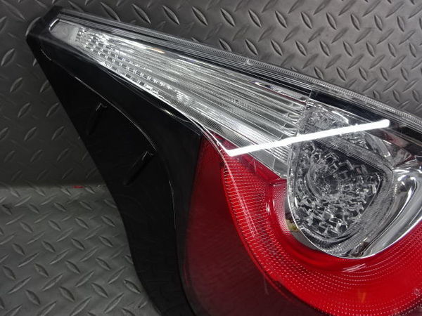 アクア NHP10 トヨタ 純正 後期 左テールランプ STANLEY テールランプ